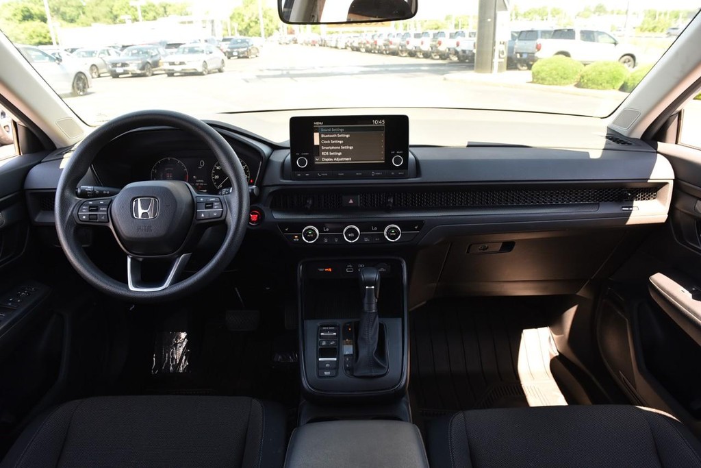 Honda CR-V Vehicle Full-screen Gallery Image 7