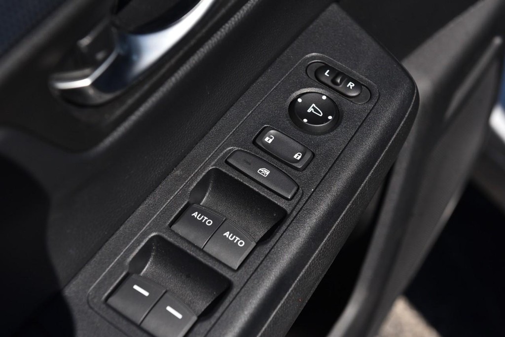 Honda CR-V Vehicle Full-screen Gallery Image 8