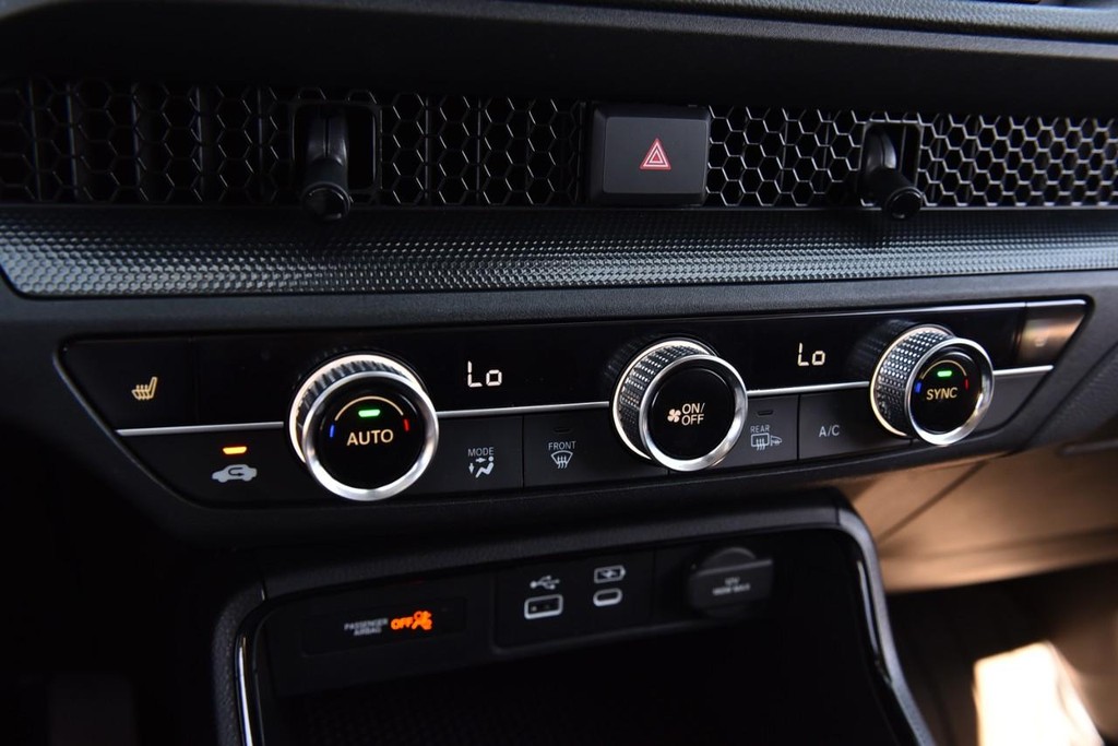 Honda CR-V Vehicle Full-screen Gallery Image 15