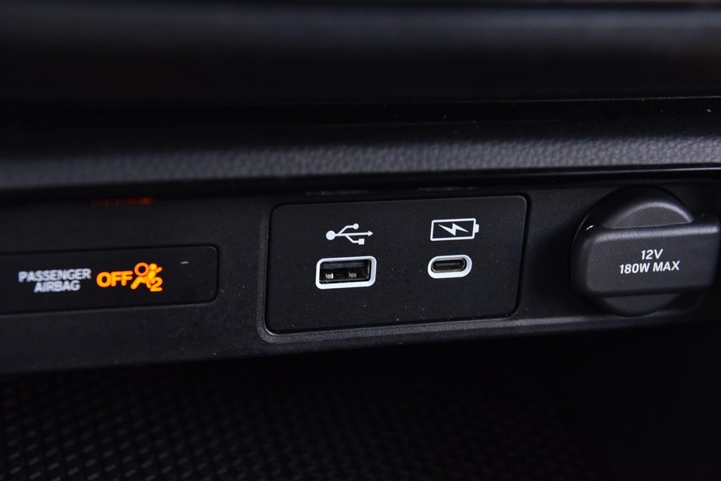Honda CR-V Vehicle Full-screen Gallery Image 16
