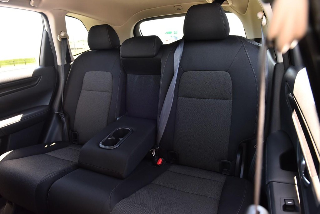Honda CR-V Vehicle Full-screen Gallery Image 23