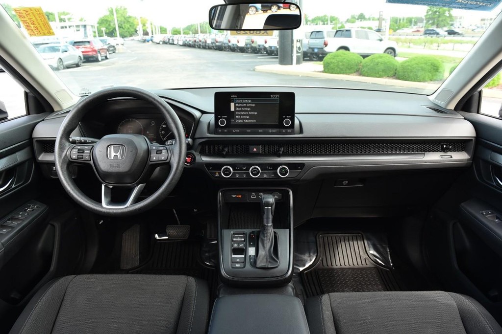 Honda CR-V Vehicle Full-screen Gallery Image 7