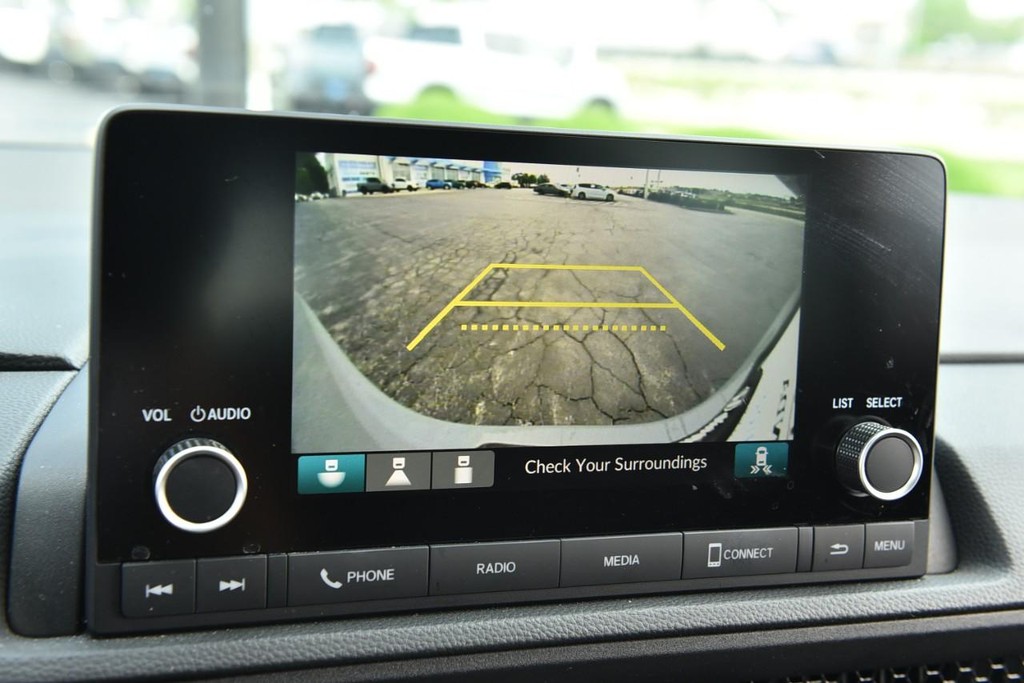 Honda CR-V Vehicle Full-screen Gallery Image 12