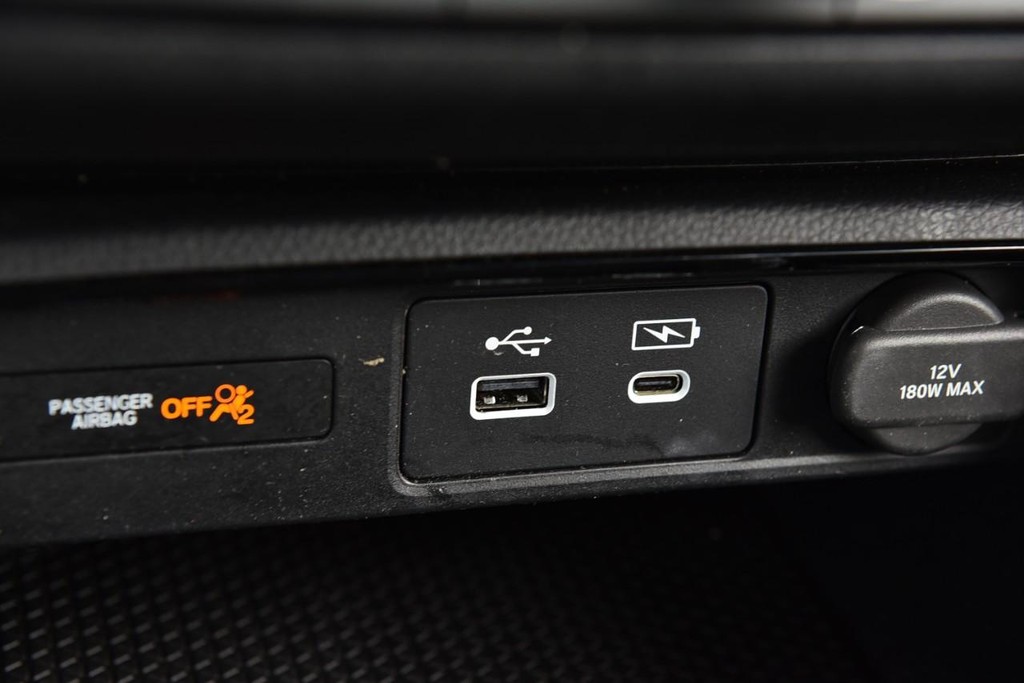 Honda CR-V Vehicle Full-screen Gallery Image 16