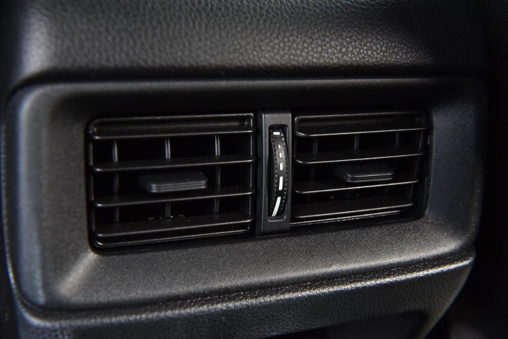 Honda CR-V Vehicle Full-screen Gallery Image 23