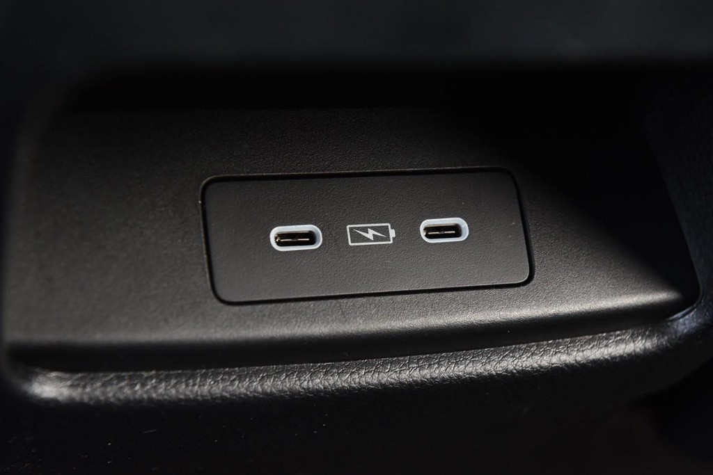 Honda CR-V Vehicle Full-screen Gallery Image 24