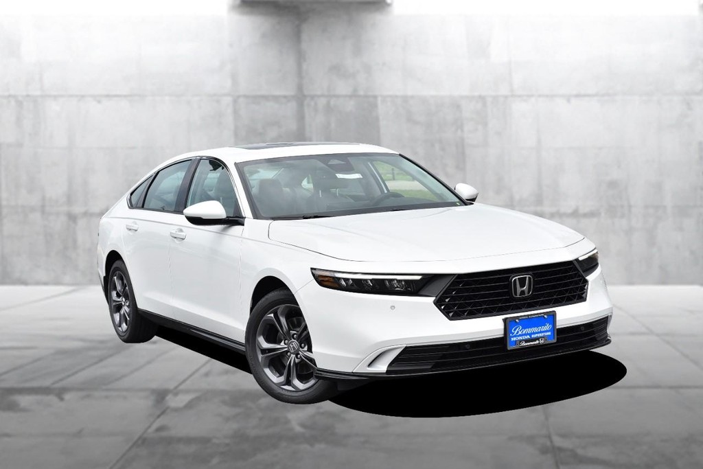 Honda Accord Hybrid Vehicle Full-screen Gallery Image 2