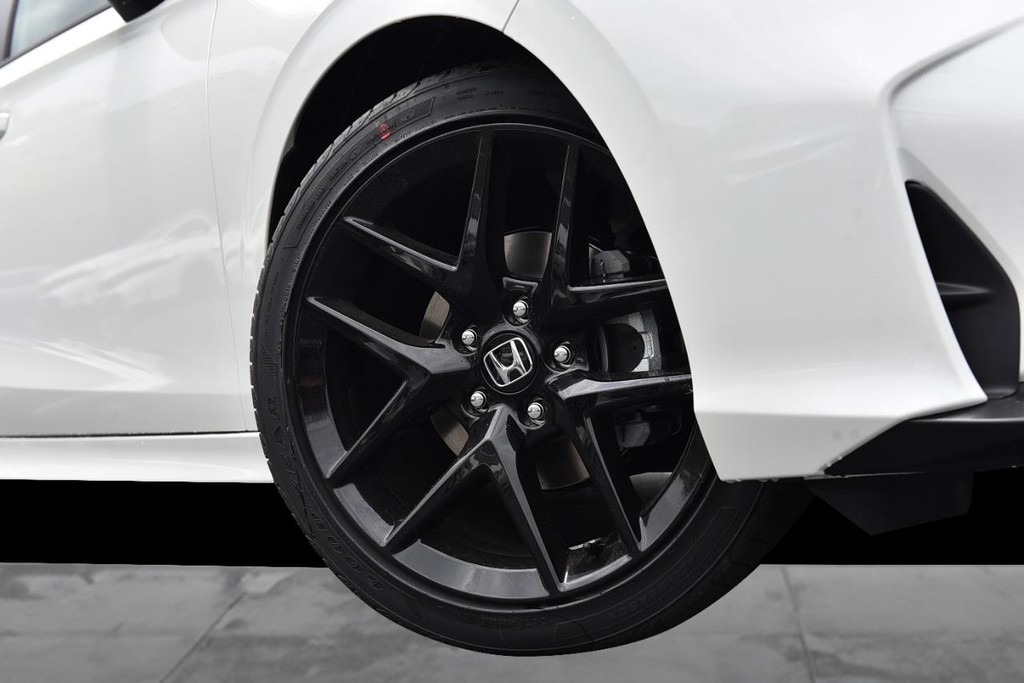 Honda Civic Sedan Vehicle Full-screen Gallery Image 3