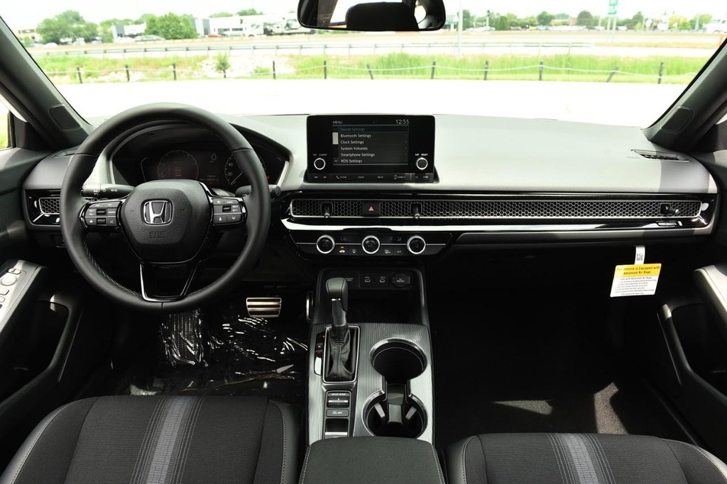 Honda Civic Sedan Vehicle Full-screen Gallery Image 7