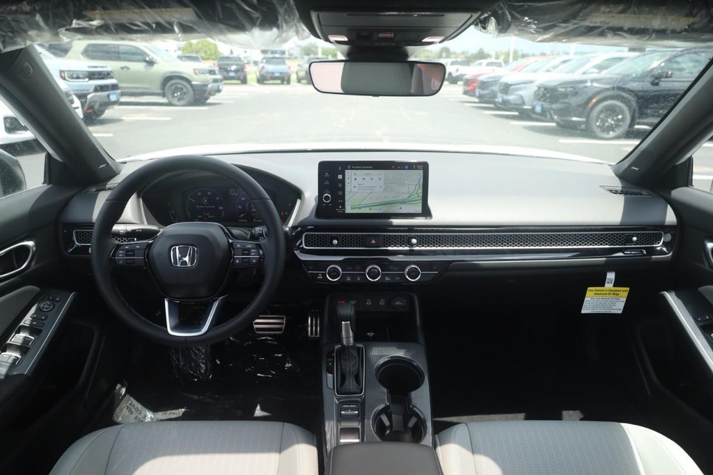Honda Civic Sedan Hybrid Vehicle Full-screen Gallery Image 7