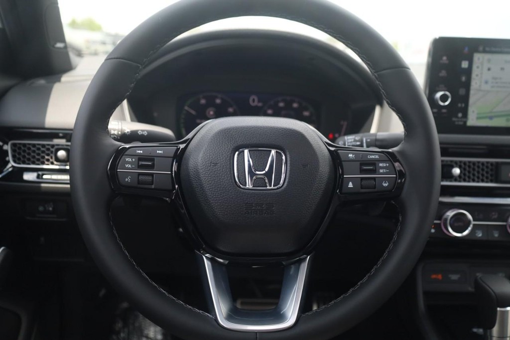 Honda Civic Sedan Hybrid Vehicle Full-screen Gallery Image 8