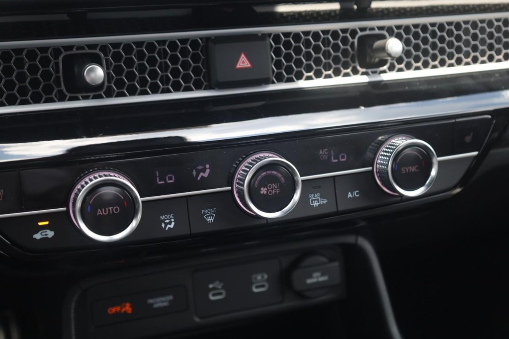 Honda Civic Sedan Hybrid Vehicle Full-screen Gallery Image 16