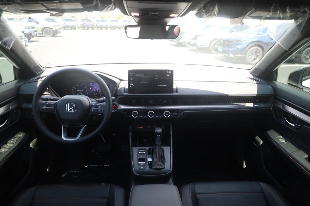 Honda CR-V Hybrid Vehicle Full-screen Gallery Image 7