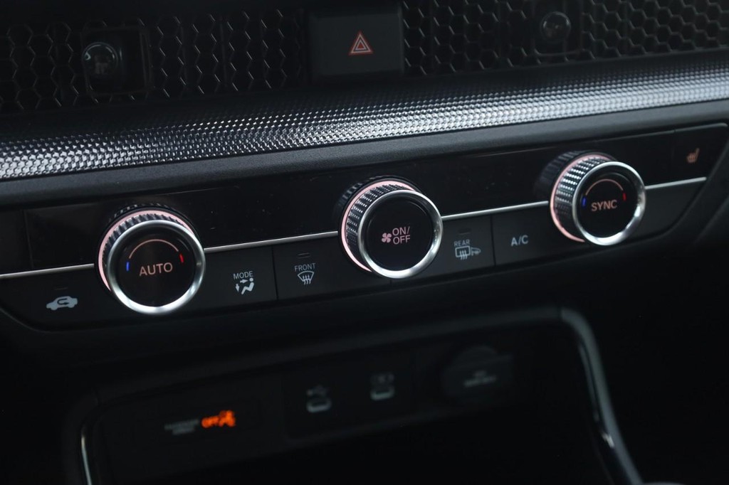 Honda CR-V Hybrid Vehicle Full-screen Gallery Image 17
