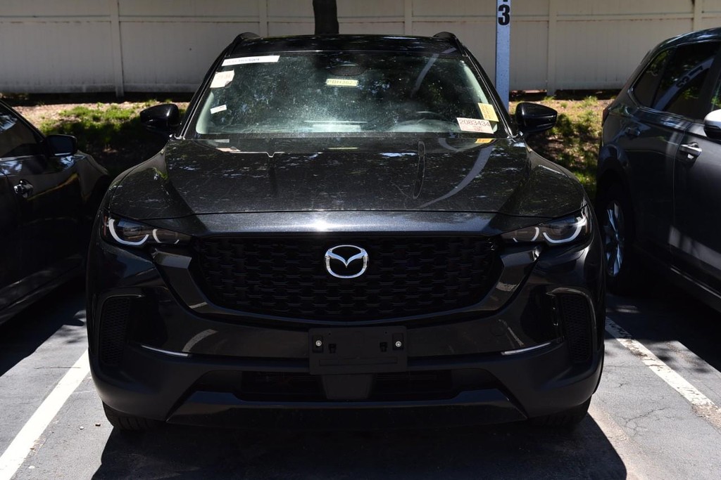 Mazda CX-50 Hybrid Vehicle Full-screen Gallery Image 3