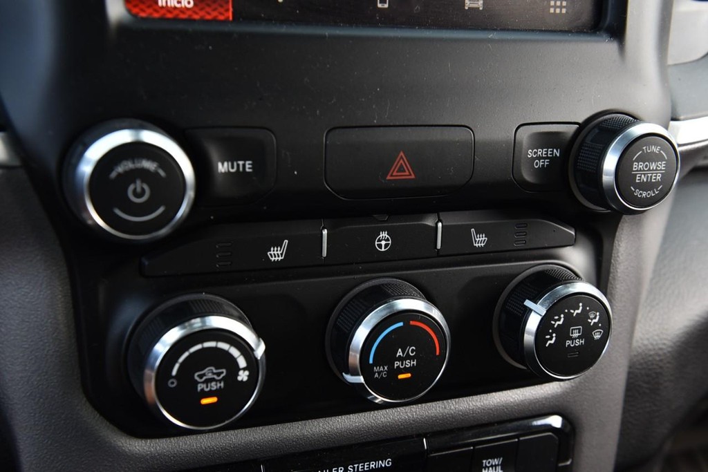 Ram 1500 Vehicle Image 15
