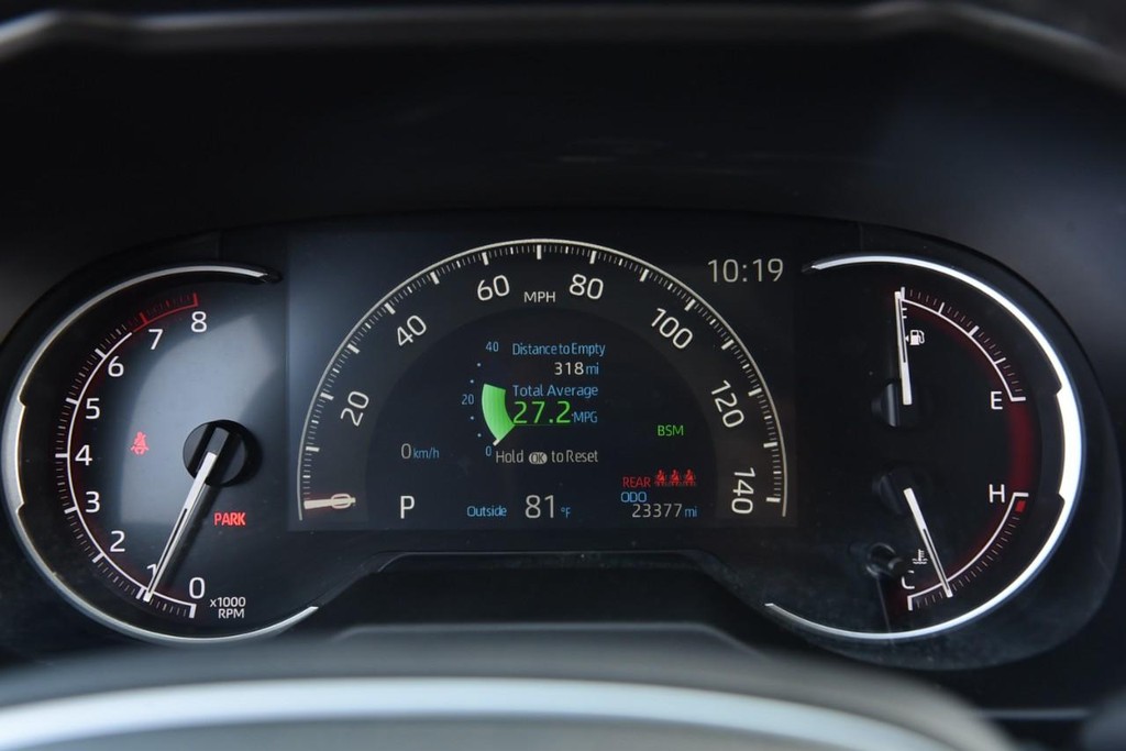 Toyota RAV4 Vehicle Image 11