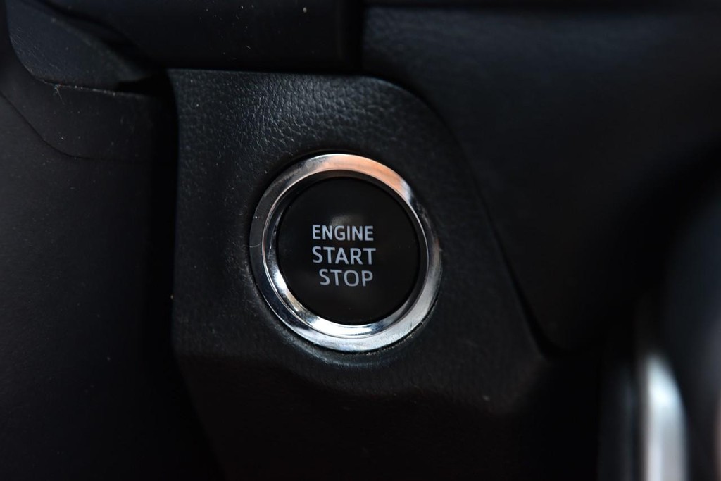 Toyota RAV4 Vehicle Image 17