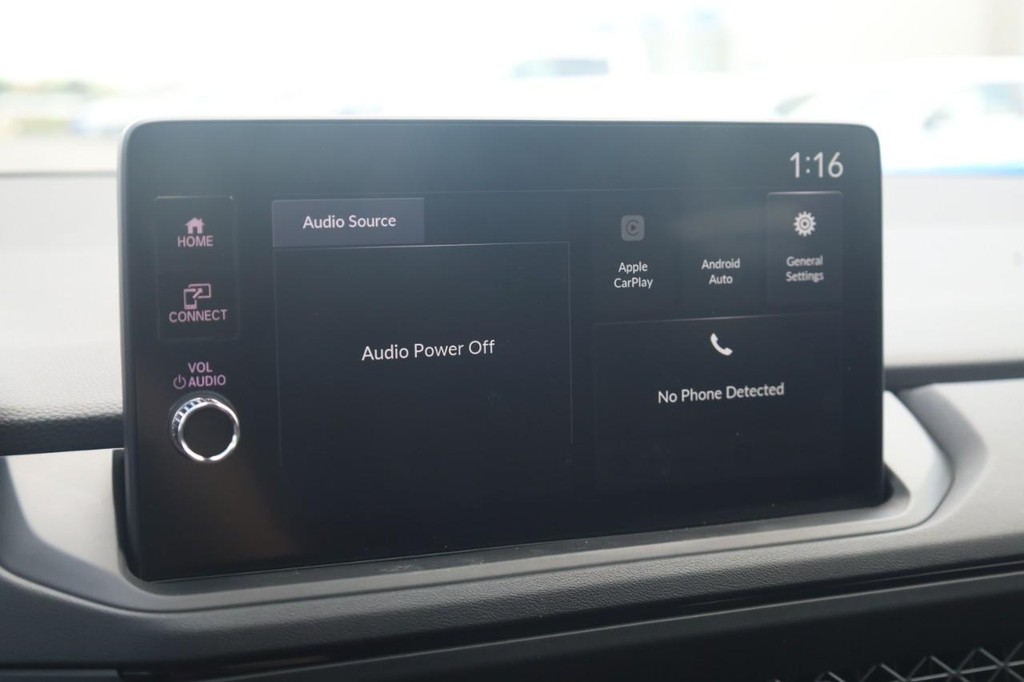 Honda Accord Sedan Vehicle Full-screen Gallery Image 13