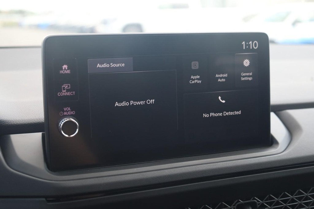Honda Accord Sedan Vehicle Full-screen Gallery Image 13