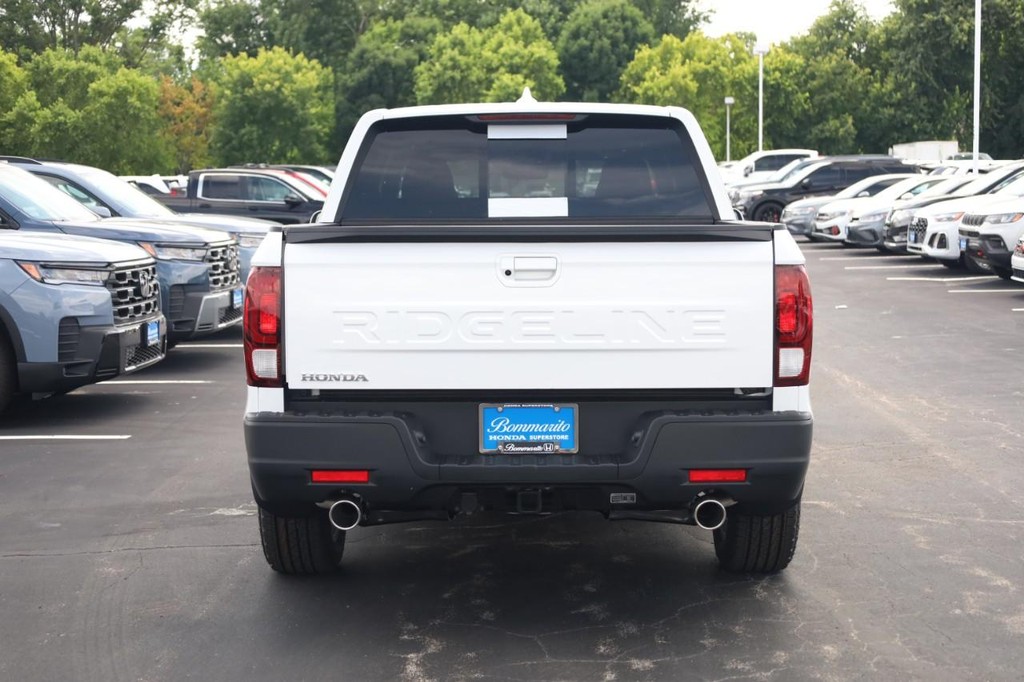 Honda Ridgeline Vehicle Full-screen Gallery Image 5