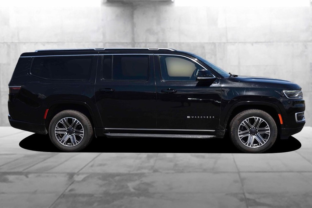 Jeep Wagoneer L Vehicle Image 05