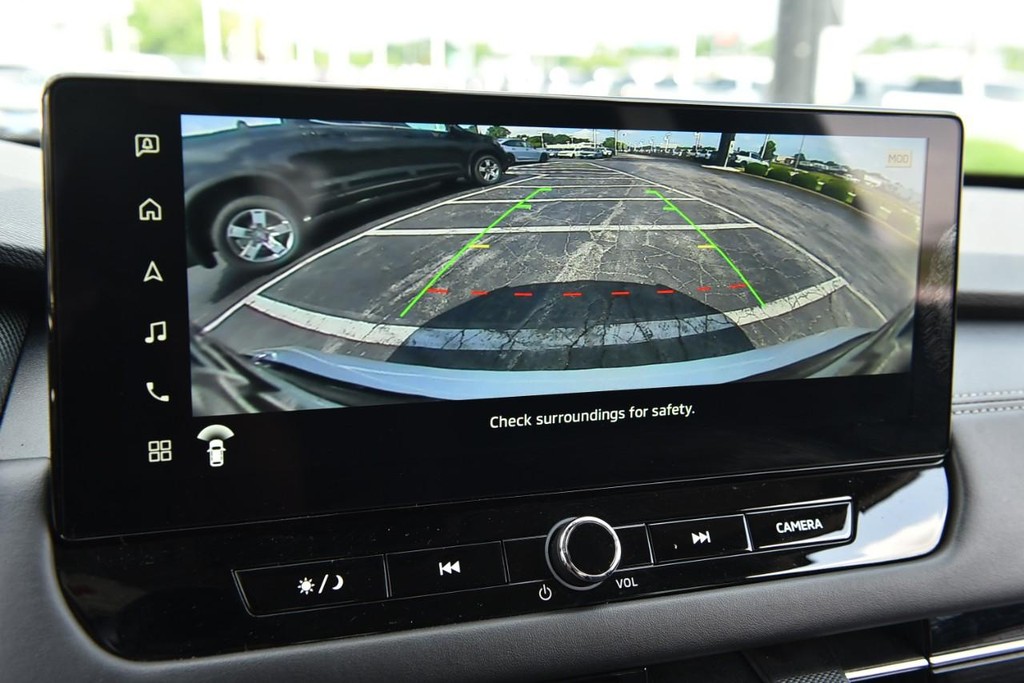 Mitsubishi Outlander Vehicle Image 16