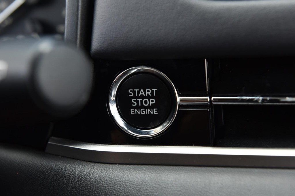 Mitsubishi Outlander Vehicle Image 18