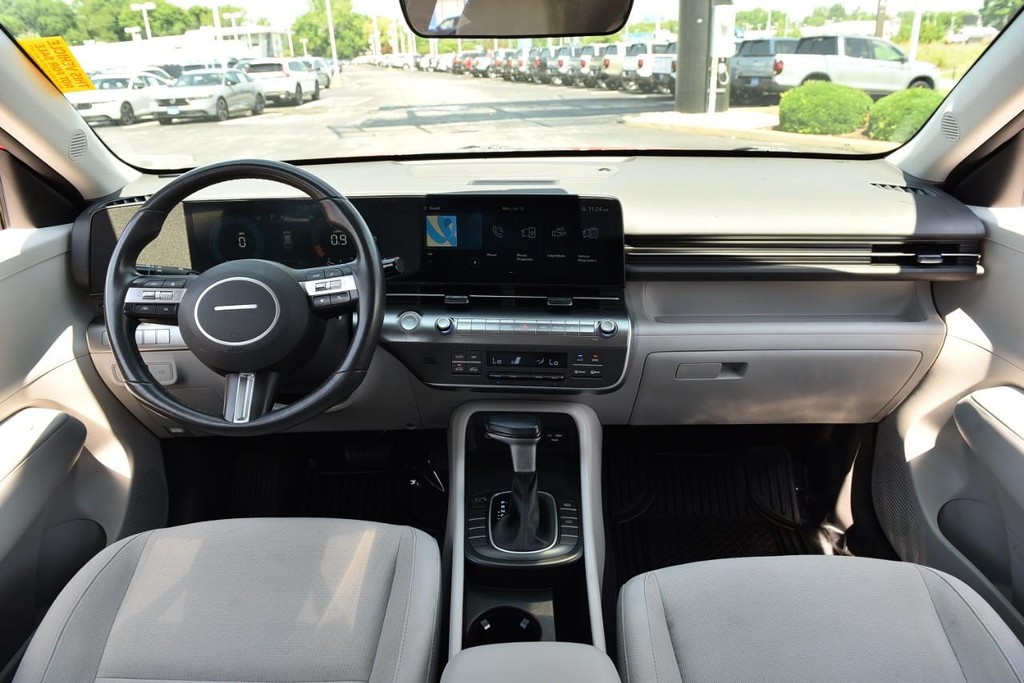 Hyundai Kona Vehicle Image 07