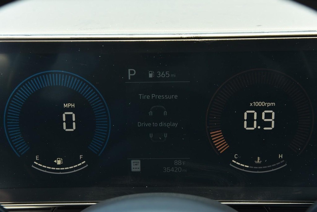 Hyundai Kona Vehicle Image 11