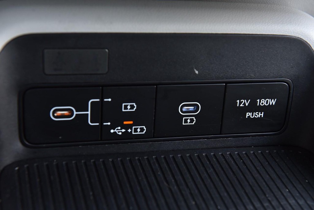 Hyundai Kona Vehicle Image 15
