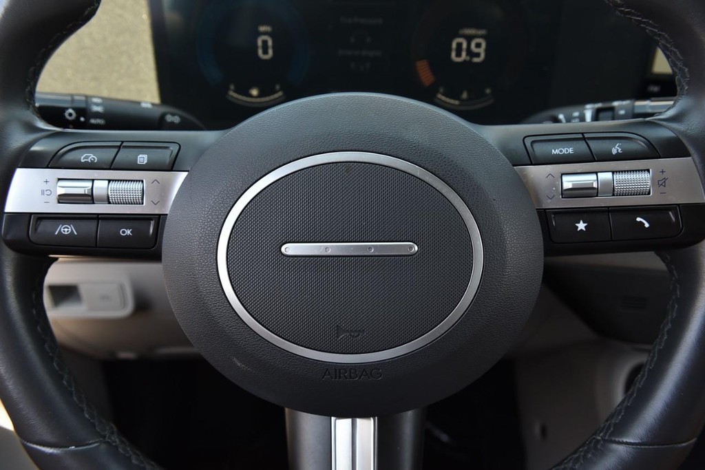 Hyundai Kona Vehicle Image 19