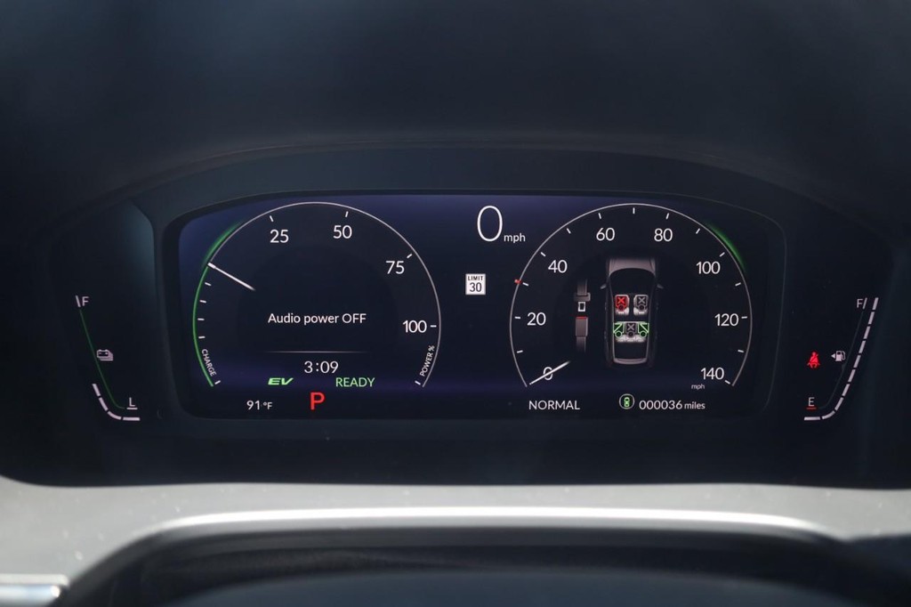 Honda CR-V Hybrid Vehicle Image 14