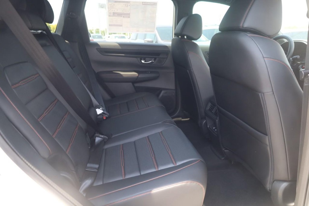 Honda CR-V Hybrid Vehicle Image 22