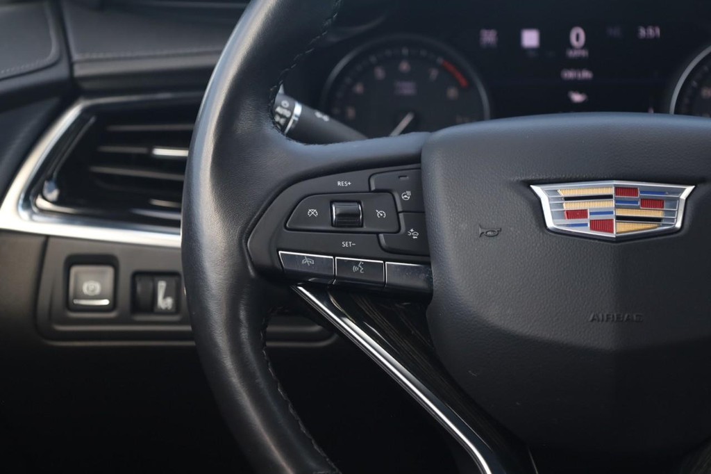 Cadillac XT6 Vehicle Image 10