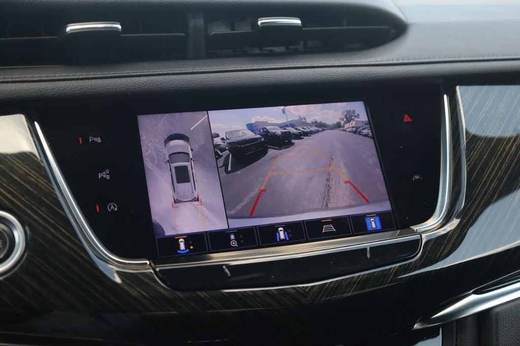 Cadillac XT6 Vehicle Image 16
