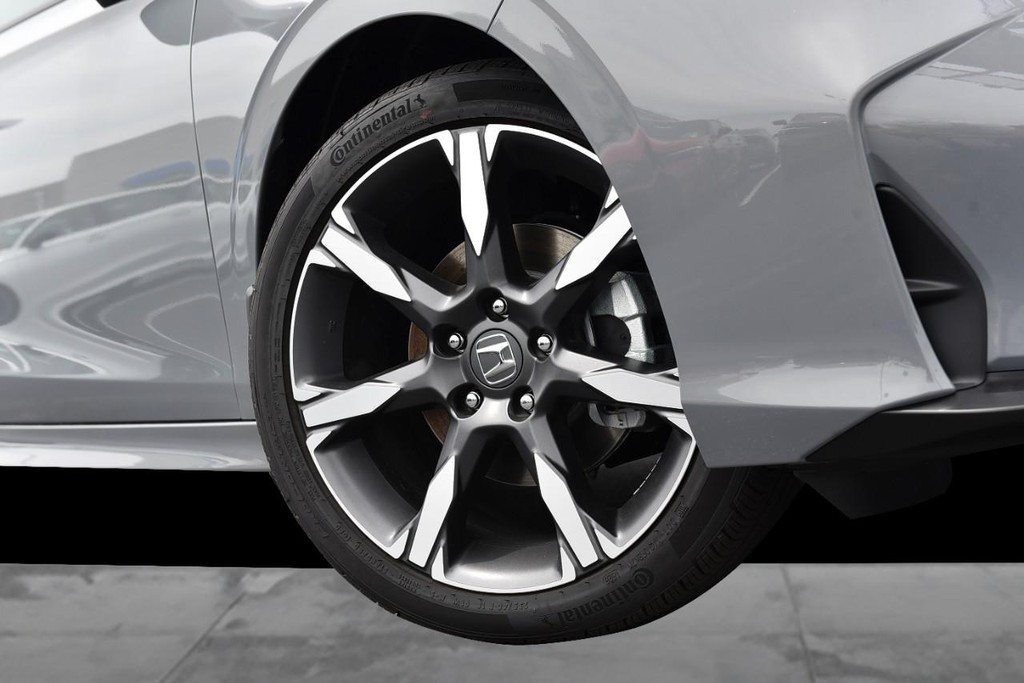 Honda Civic Sedan Hybrid Vehicle Full-screen Gallery Image 3