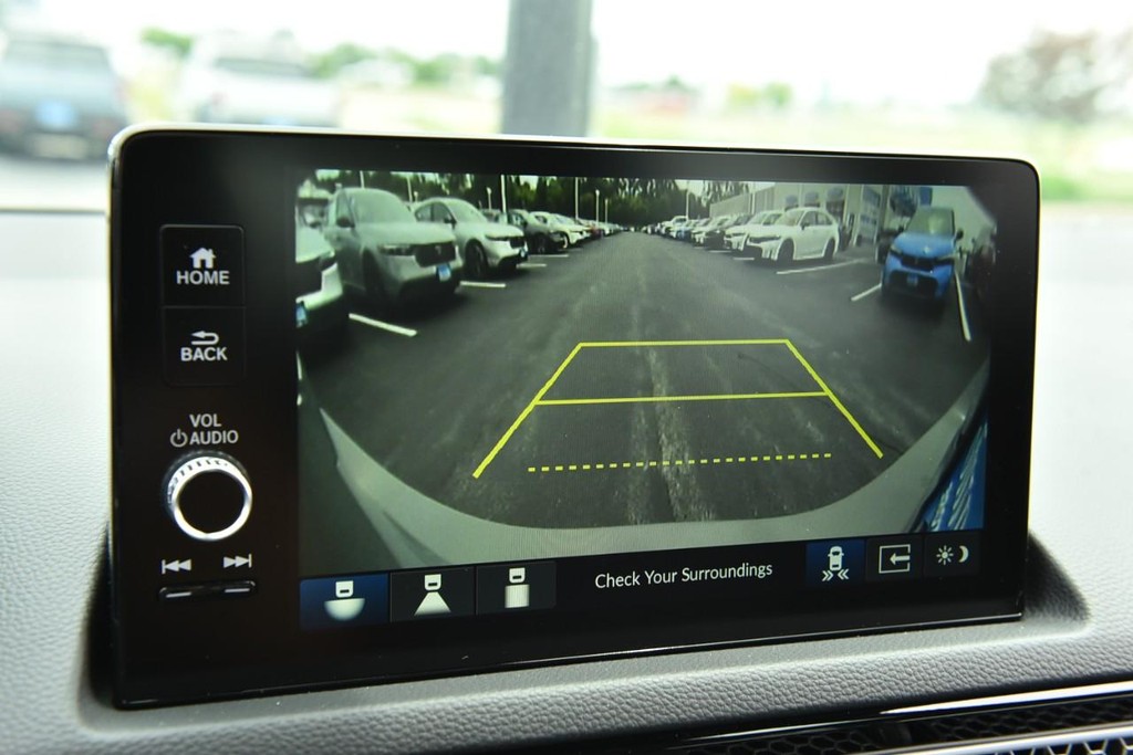 Honda Civic Sedan Hybrid Vehicle Full-screen Gallery Image 13