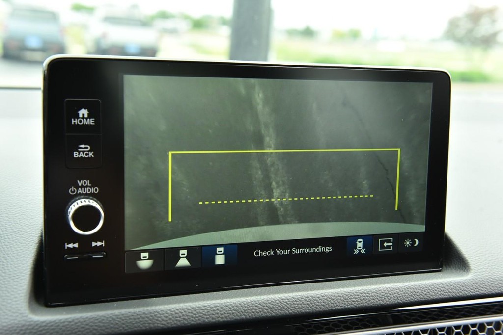 Honda Civic Sedan Hybrid Vehicle Full-screen Gallery Image 14
