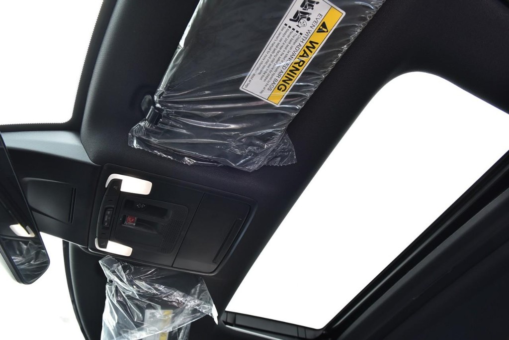 Honda Civic Sedan Hybrid Vehicle Full-screen Gallery Image 24