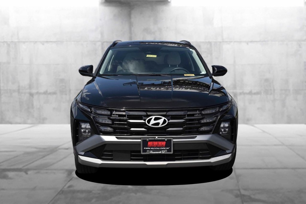 Hyundai Tucson Vehicle Full-screen Gallery Image 4