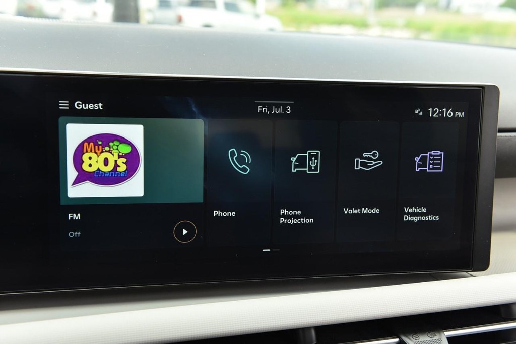 Hyundai Tucson Vehicle Full-screen Gallery Image 13