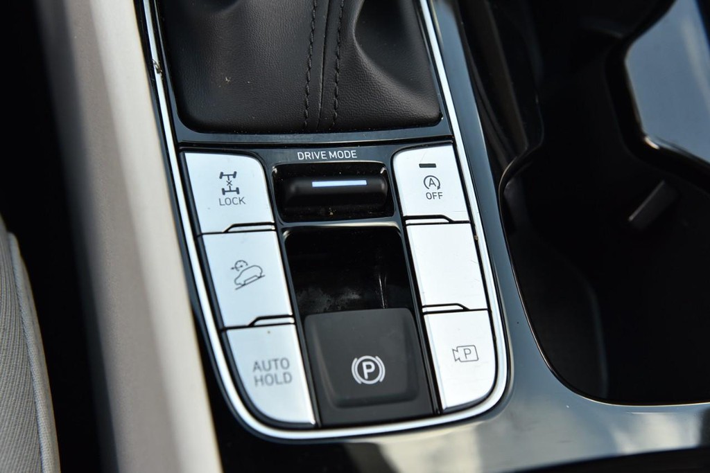 Hyundai Tucson Vehicle Full-screen Gallery Image 16