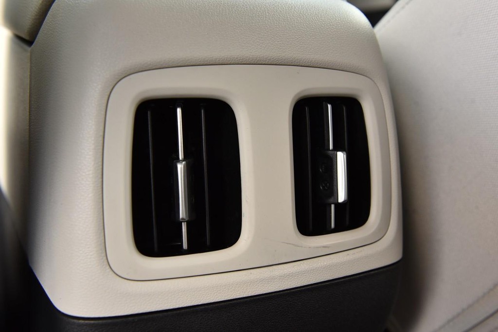 Hyundai Tucson Vehicle Full-screen Gallery Image 22