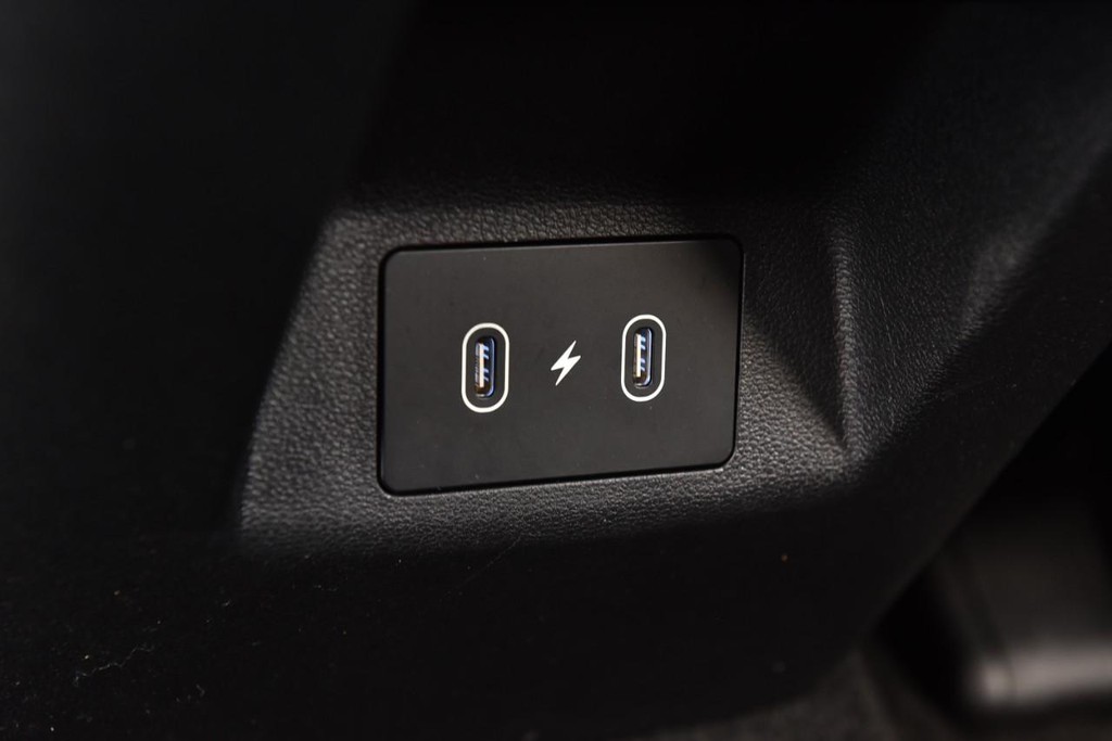 Hyundai Tucson Vehicle Full-screen Gallery Image 23