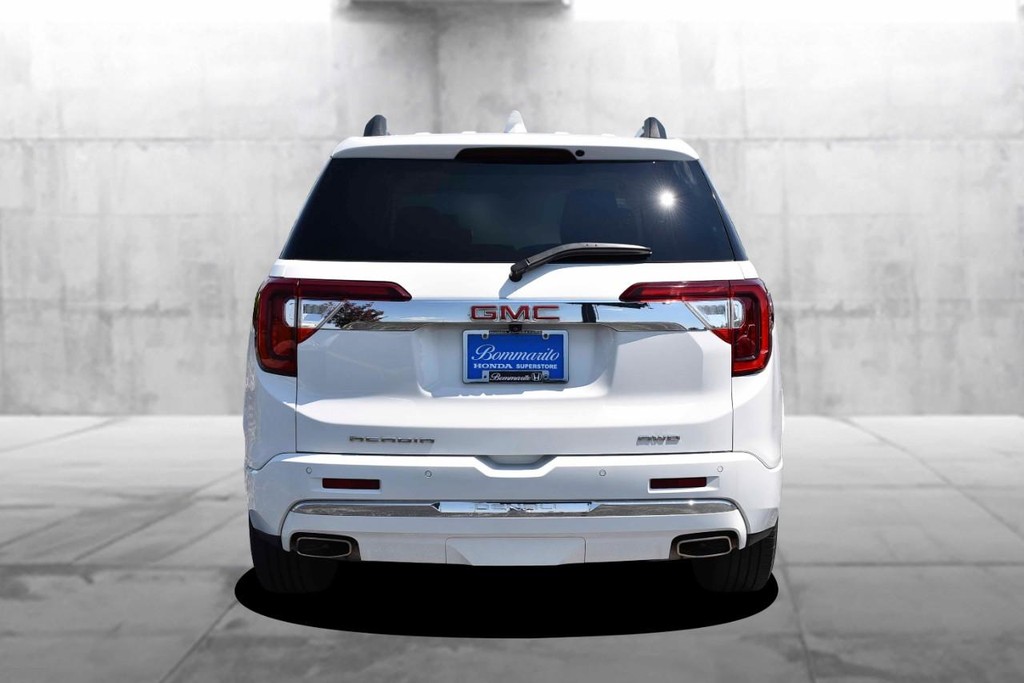 GMC Acadia Vehicle Image 06
