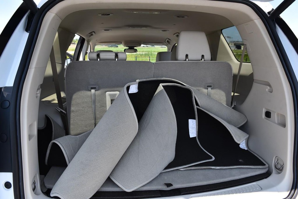 GMC Acadia Vehicle Image 28