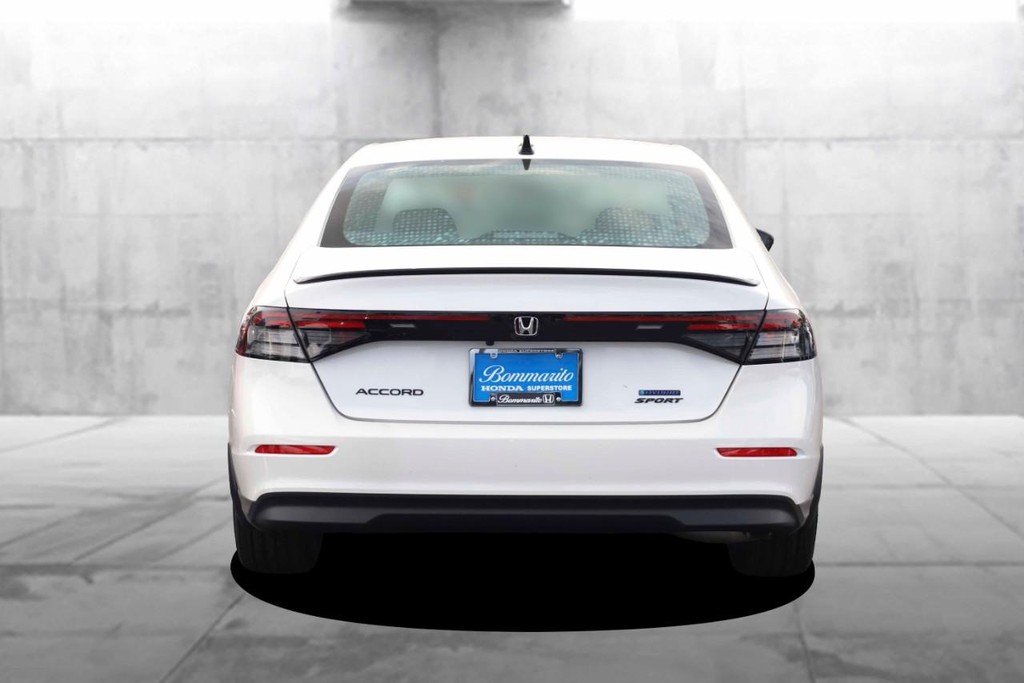 Honda Accord Hybrid Vehicle Image 06