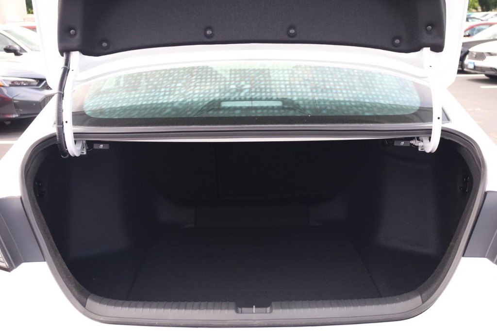 Honda Accord Hybrid Vehicle Image 07