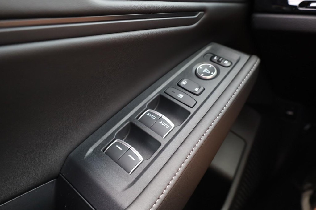 Honda Accord Hybrid Vehicle Image 17